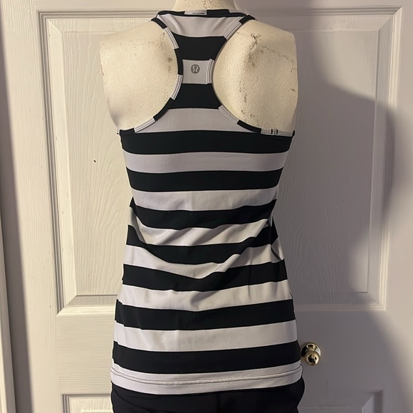 GUC Lululemon Racerback Tank - Picture 3 of 4